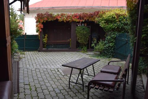 Vonkajšia záhrada v ubytovaní Ateliér Central