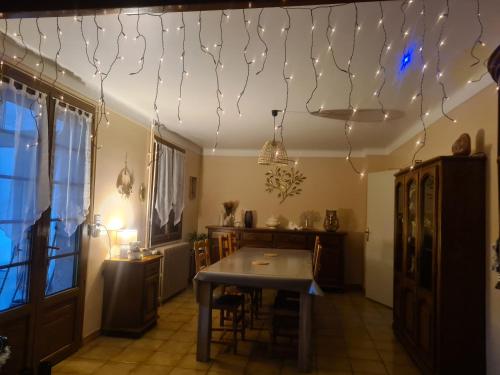 Photo de la galerie de l'établissement gite du luat, à Vert-en-Drouais