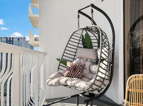 Brickell Luxe - Best Balcony - 32nd Fl - Luxe Waterfront & City Views - Furnished Balcony - Walk-Water-WiFi photo 42