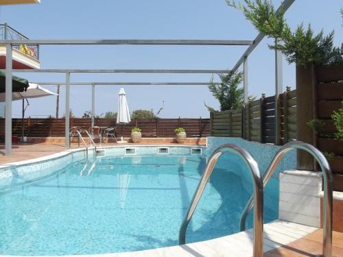 Bazén v ubytování Hotel Metropole nebo v jeho okolí