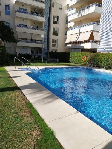 Napoleon 4A with pool close to the beach