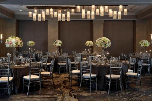 Restoran atau tempat lain untuk makan di Bethesda Marriott