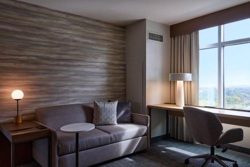 Residence Inn Arlington Capital View Image