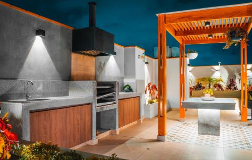リマにあるApartamento de Ensueño LINCEの屋外キッチン(シンク、コンロ付)