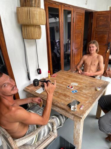 Гости Dylan’s Retreat