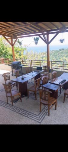 Restoran atau tempat makan lain di Villa il nido batulayar