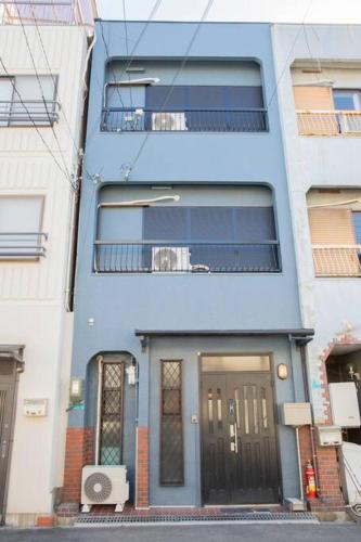 ＵＳＪまで4駅20分海遊館スーパーコンビニ近い朝潮橋駅徒歩4分無料駐車場有り最大12名宿泊可能 Wifi ベビー用品充実