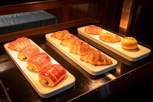 Mad på resortet eller i nærheden