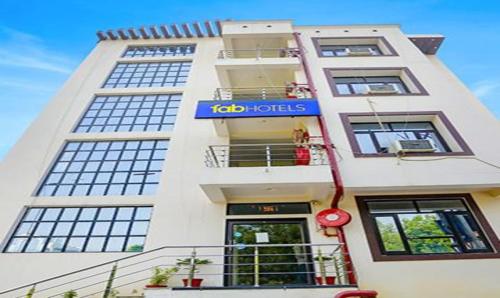 Fotografie z fotogalerie ubytování FabHotel Lily Grand v destinaci Kakarmatha
