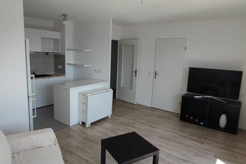 Photo de la galerie de l'établissement Appartement type T2 proche commodités et gare avec accès direct paris, à Éragny