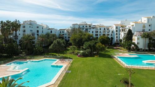Urban Exclusivity At Puerto Banús