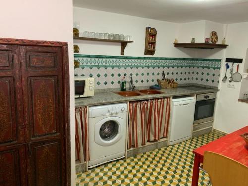 Kuchyň nebo kuchyňský kout v ubytování La Calleja