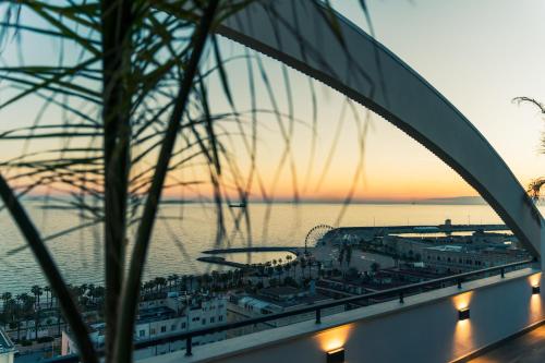 Be Your Home - Tower Beach Suite – Photos 2