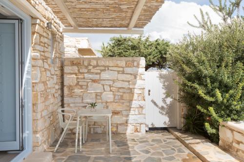 Un patio o zona al aire libre en Calme Boutique Hotel - Adults Only