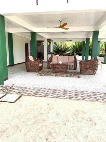 Fotografie z fotogalerie ubytování Private Beachfront Villa in Siargao v destinaci General Luna