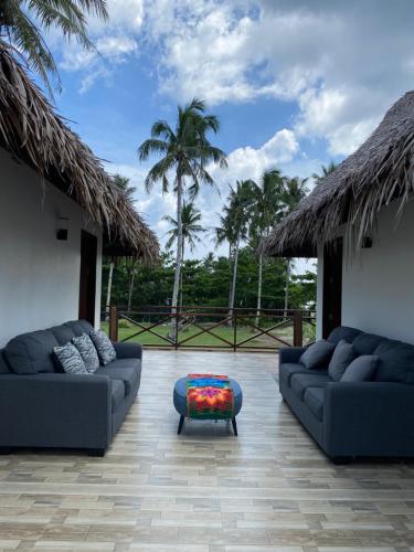 Posezení v ubytování Private Beachfront Villa in Siargao
