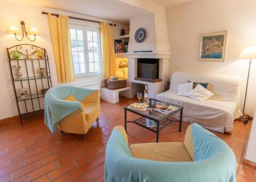 Jolie Mazet, jardin, piscine, tennis, plein centre