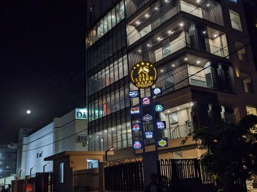 El edificio en el que está el hotel