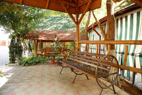 Κήπος έξω από το Hotel Insula