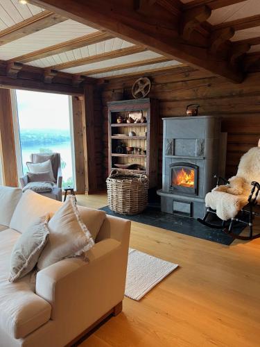 Gallery image of "SoFly Lodge", Charm and Elegance in Noresund