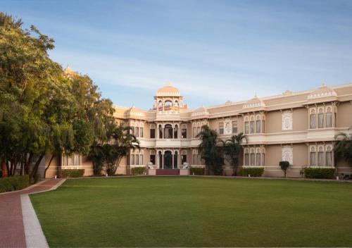 Zahrada ubytování jüSTa Rajputana Resort & Convention Centre, Udaipur