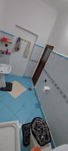 a bathroom with a shower and a toilet in it at Cozy Appartement in Midelt in Midelt