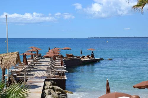 Beau studio vu mer juan les pins