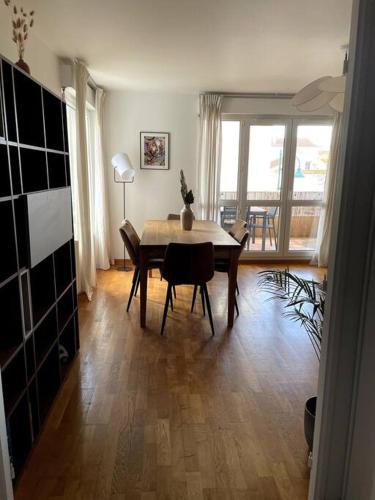 Photo de la galerie de l'établissement Joli appartement avec terrasse, à Montrouge