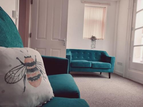 Area soggiorno di High Street, 2 bed, newly refurb