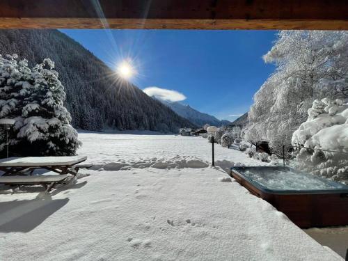 Chalet Melusine - Big Chalet w Spa Pool, Sauna, Huge Terrace, Views & Privacy!