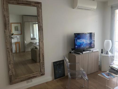 TROCADERO-TOUR EIFFEL-Champs Elysees