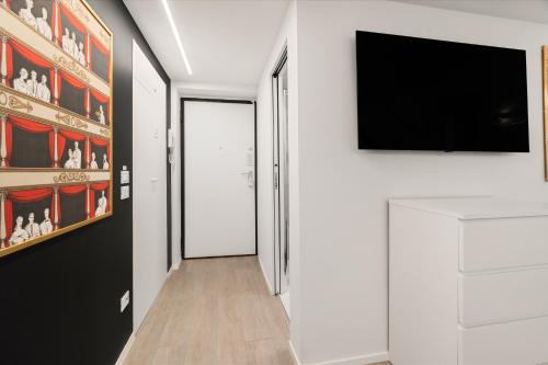 Modern Quiet Super Central Luxury Apartment photo 10