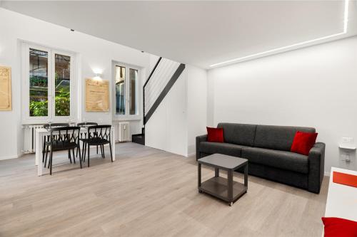 Modern Quiet Super Central Luxury Apartment photo 8