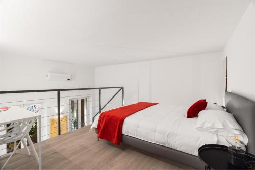 Modern Quiet Super Central Luxury Apartment photo 18