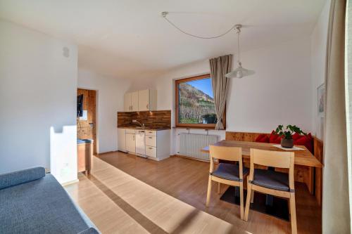 Dapur atau dapur kecil di Langstein Wohnung Rose