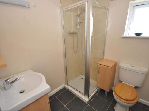 1 bed in Burnham-on-Sea ALPAD tesisinde bir banyo