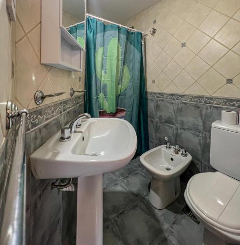 Monoambiente Céntrico comodo Con Cochera! – Photos 5
