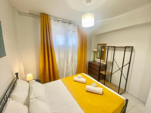 Olive Tree Deluxe Apt under Acropolis hillside