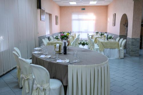 Restoran atau tempat lain untuk makan di Ristorante Albergo Gerardo Di Masi
