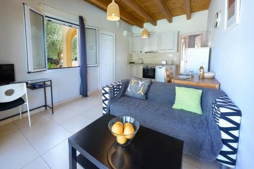 Kuchyň nebo kuchyňský kout v ubytování Pangolas Apartments Paxos