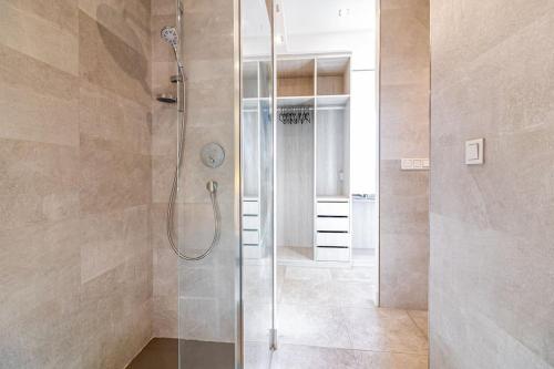 Andalucía 4 bedroom with parking FreshApartments