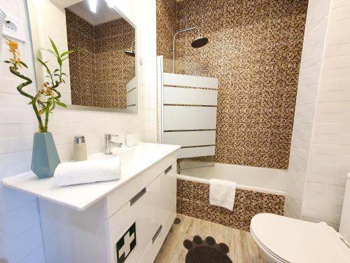 Caparica Cliff View Apartment by HOST-POINT