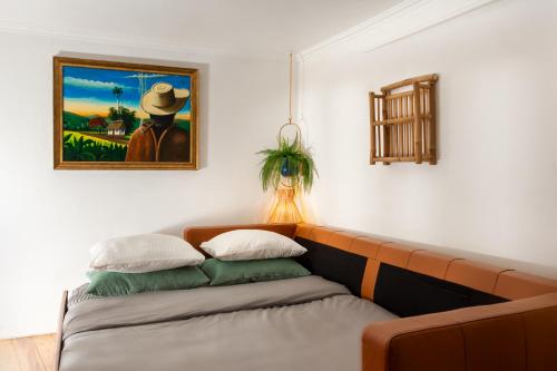 Historic Alfama Cave Studio - Medieval Quarter Experience