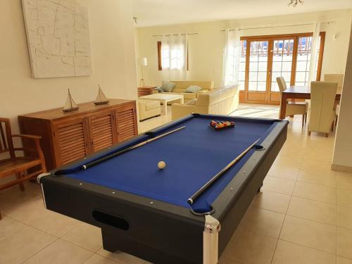 Lujosa Villa 4 hab Piscina, Jacuzzi y Vistas Mar