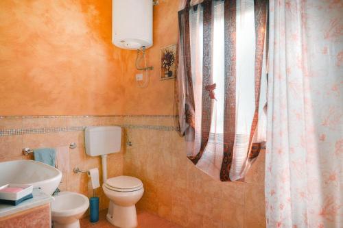 A bathroom at Holiday Home Floridia - ISI02100b-O