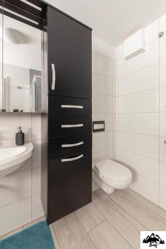 Un baño de Brlog