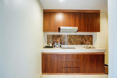 Una cocina o cocineta en Sylvia Hotel & Resort Komodo
