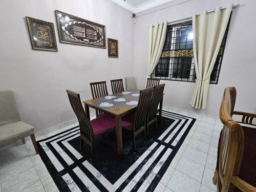 Posezení v ubytování The FootHills Retro Homestay @ Presint 11 Putrajaya