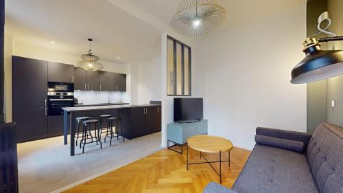 Beautiful modern apartment with balcony in Geneva