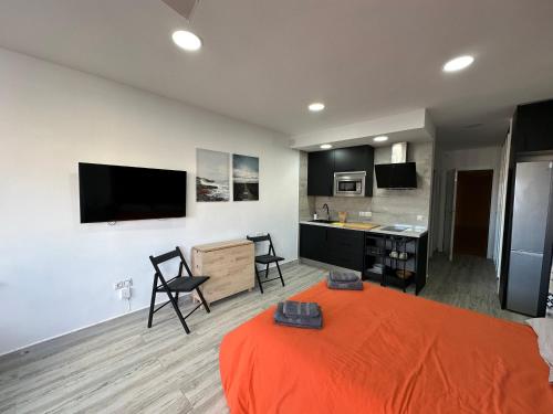 Verdiales Comfort, city center studio, beach, and city center close BY NAMASTE ELITE